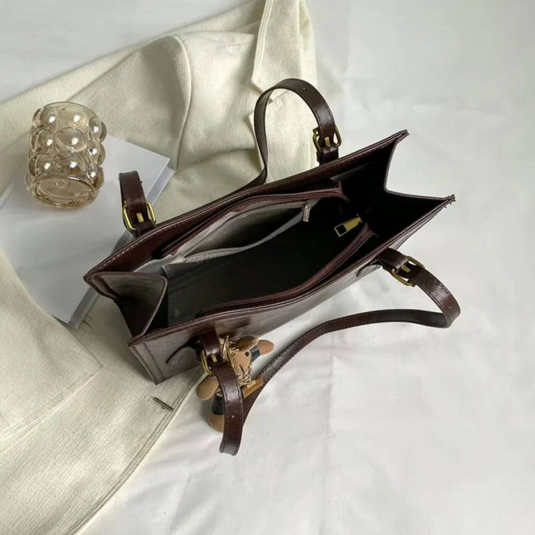 Fay™ – Vintage Schoudertas met Konijnenhanger