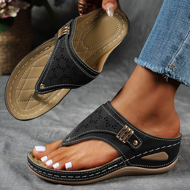 Maud™ – Comfortabele Orthopedische Sleehaksandalen