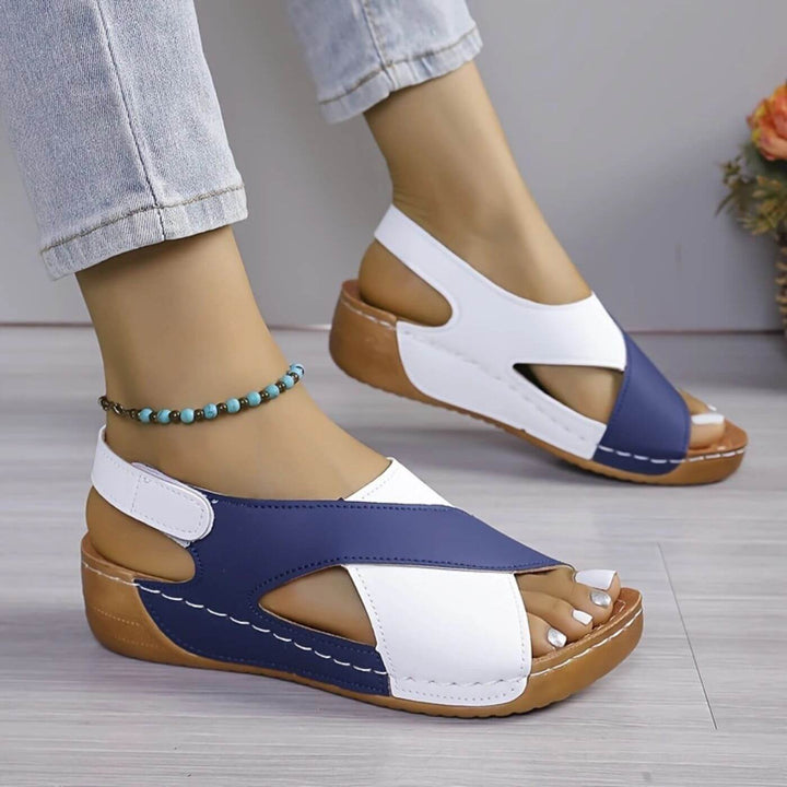 Nola™ – Comfortabele Orthopedische Sleehak Sandalen